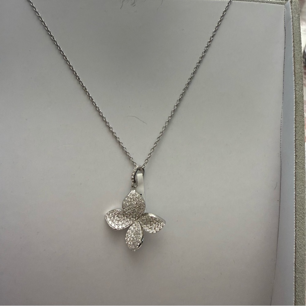 925 Sterling silver Pavé Four-Petal Flower Necklace in Silver-White